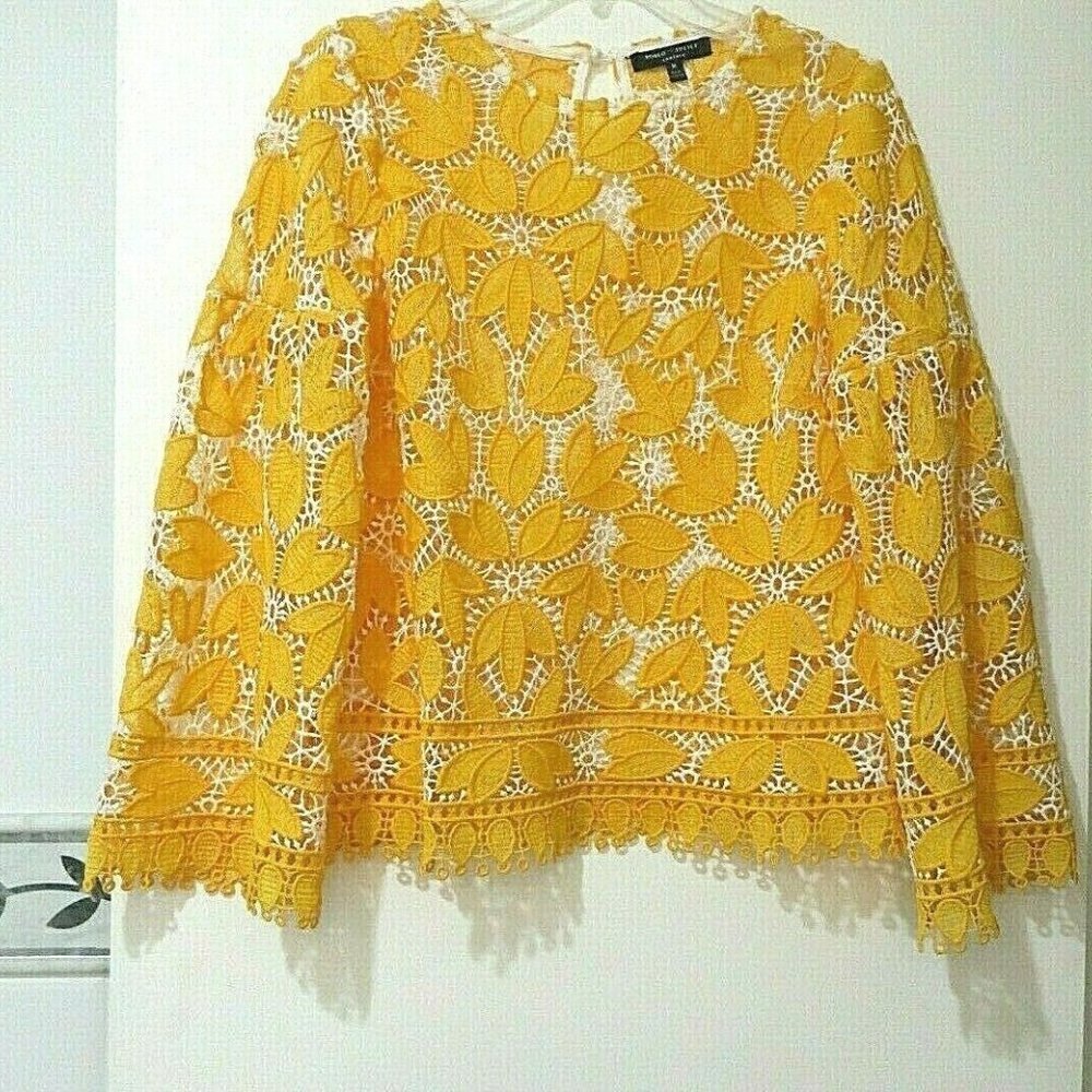 ROMEO & JULIET COUTURE CROCHET LACE TOP (NEW)